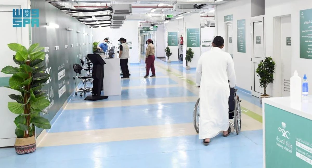 Saudi Arabia announced ten deaths from COVID-19 and 878 new infections on Saturday. (File/SPA)