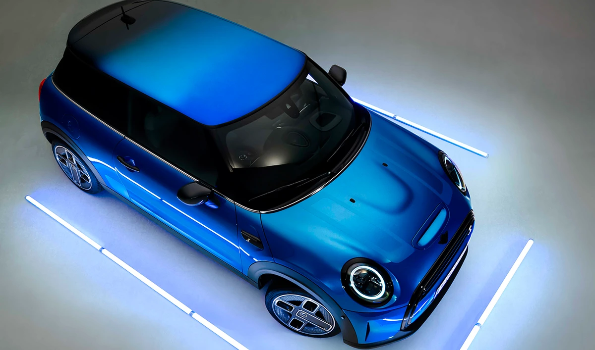 Clear exterior design accents give the new models a purist appearance.