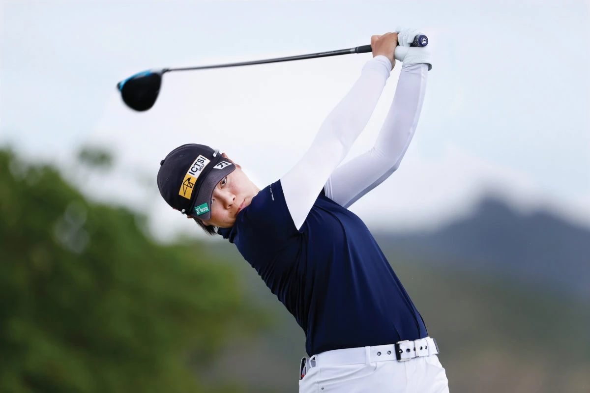 Yuka Saso shoots 2nd straight 64 for 2-shot lead over Ko
