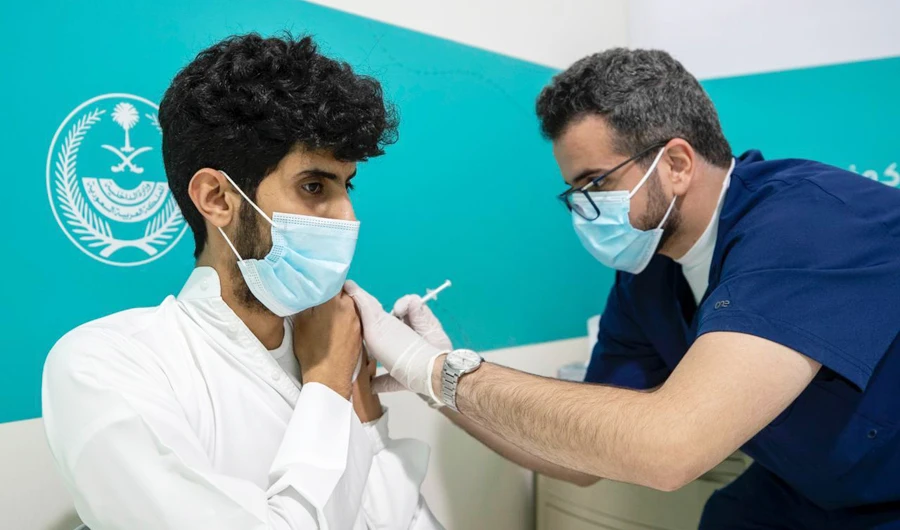 Saudi Arabia announced 10 deaths from COVID-19 and 964 new infections on Friday. (SPA)