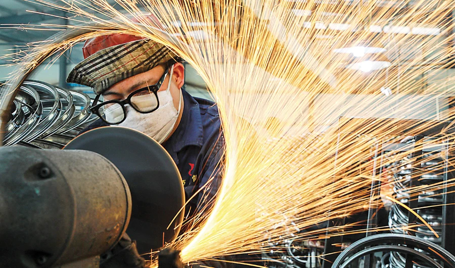 China’s GDP jumps record 18.3%