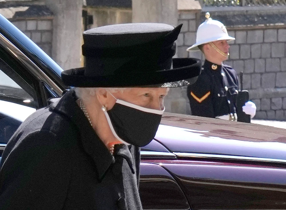 Queen Elizabeth II stands alone to bid farewell to her ‘strength’ Prince Philip