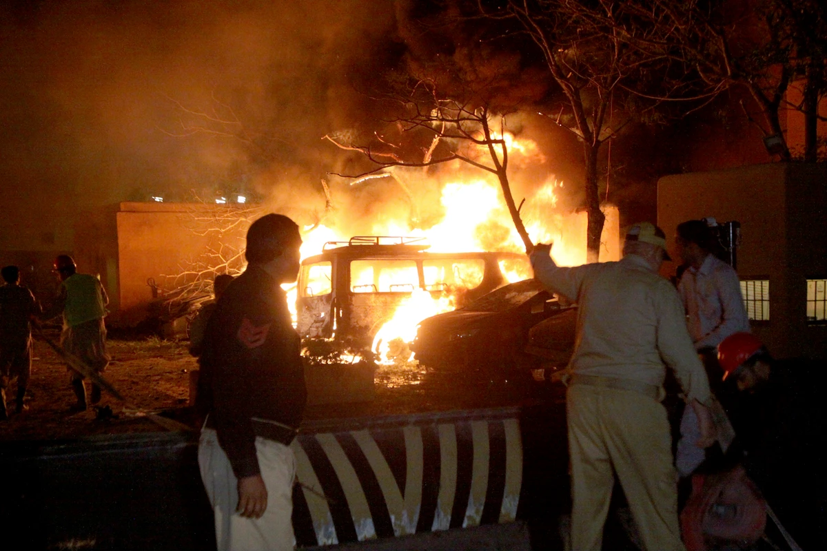 4 killed in blast at luxury hotel in south-west Pakistan