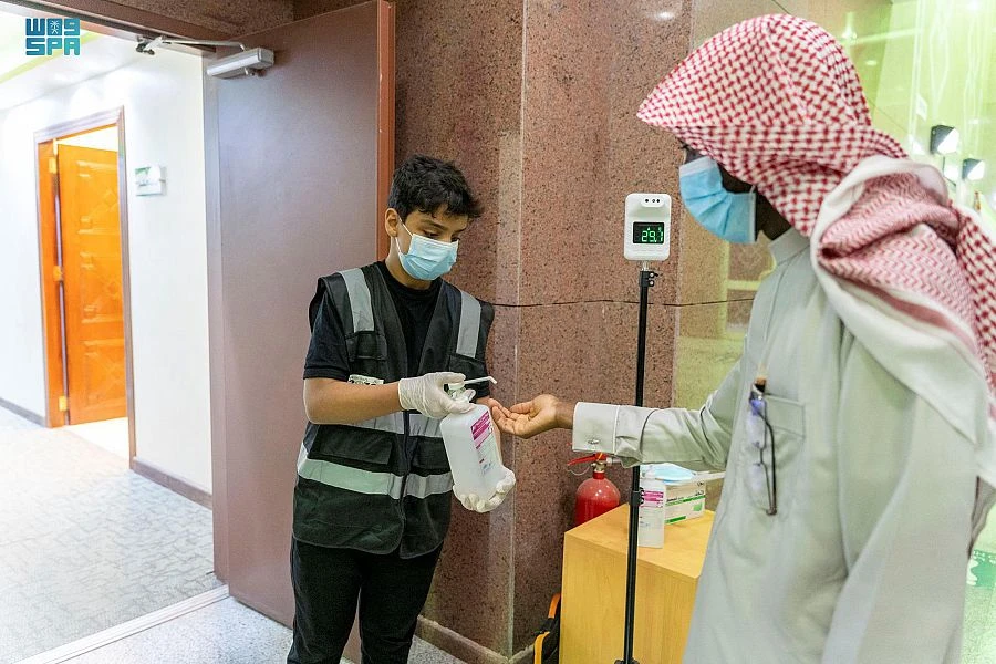 The coronavirus pandemic has affected over 144 million people globally and the death toll has reached around 3.07 million. (File/SPA)