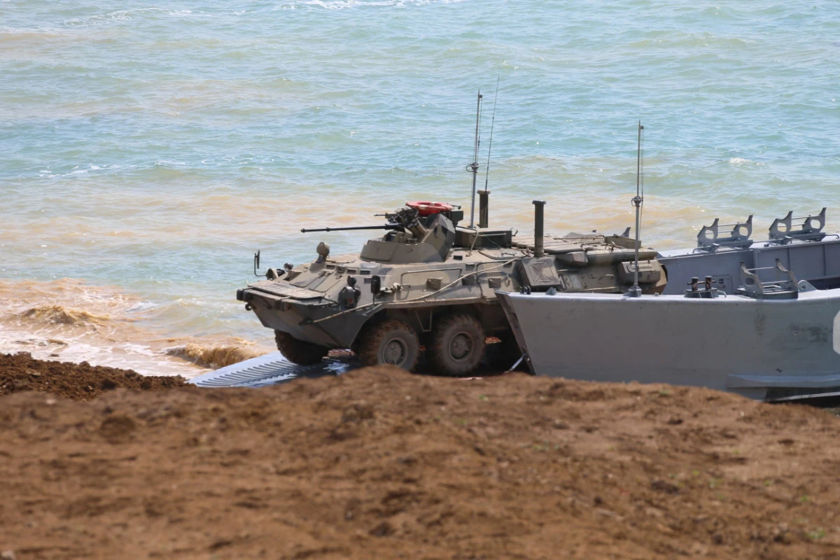 Russia orders troops back to base after buildup near Ukraine