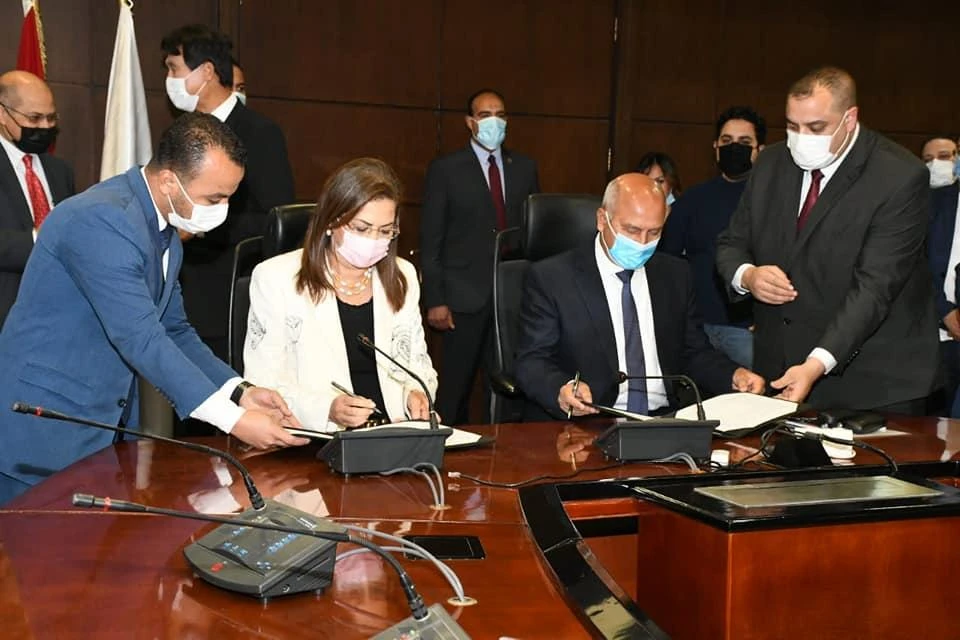 Egypt’s National Railways Industry Company has signed an agreement with South Korea’s Hyundai Rotem to modernize Cairo’s metro system. (Egypt's Ministry of Transport)