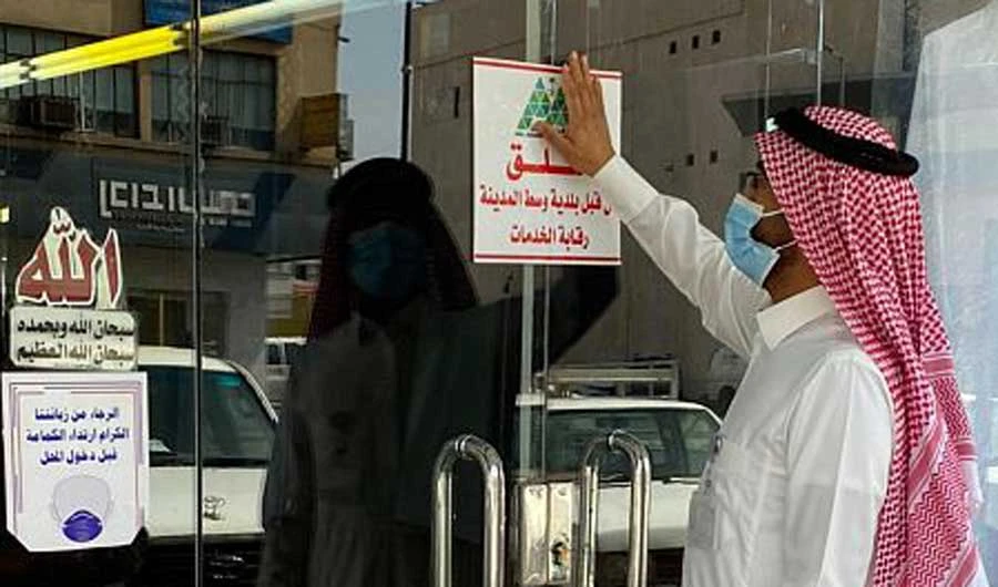 77 Jeddah outlets shut for COVID-19 breaches. (SPA)