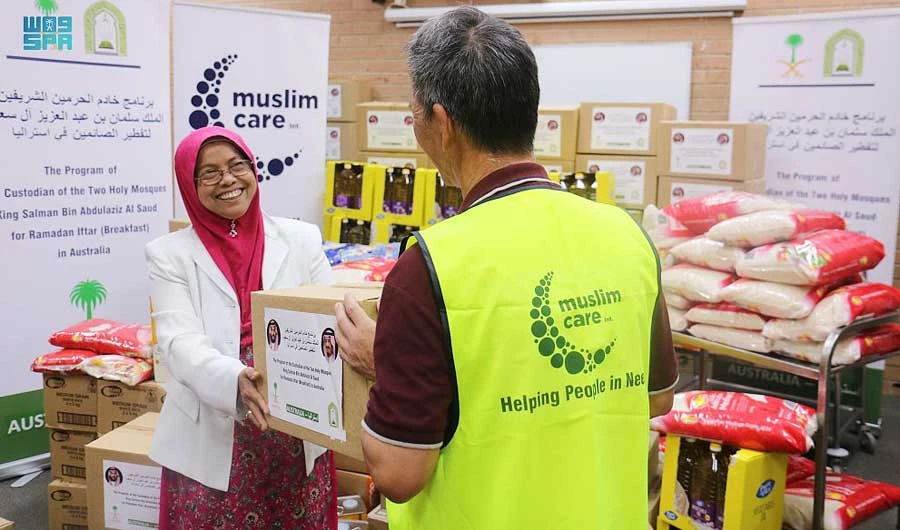 Saudi ministry continues distributing Ramadan food