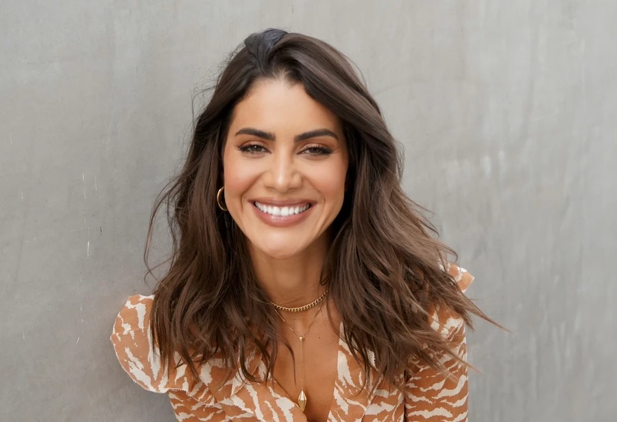 Brazilian It-girl Camila Coelho shares delight on ‘connecting with community’ in Saudi Arabia through clean beauty line
