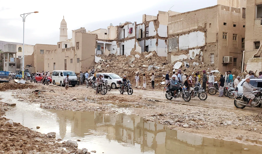 Floods kill 5, displace hundreds in southeast Yemen