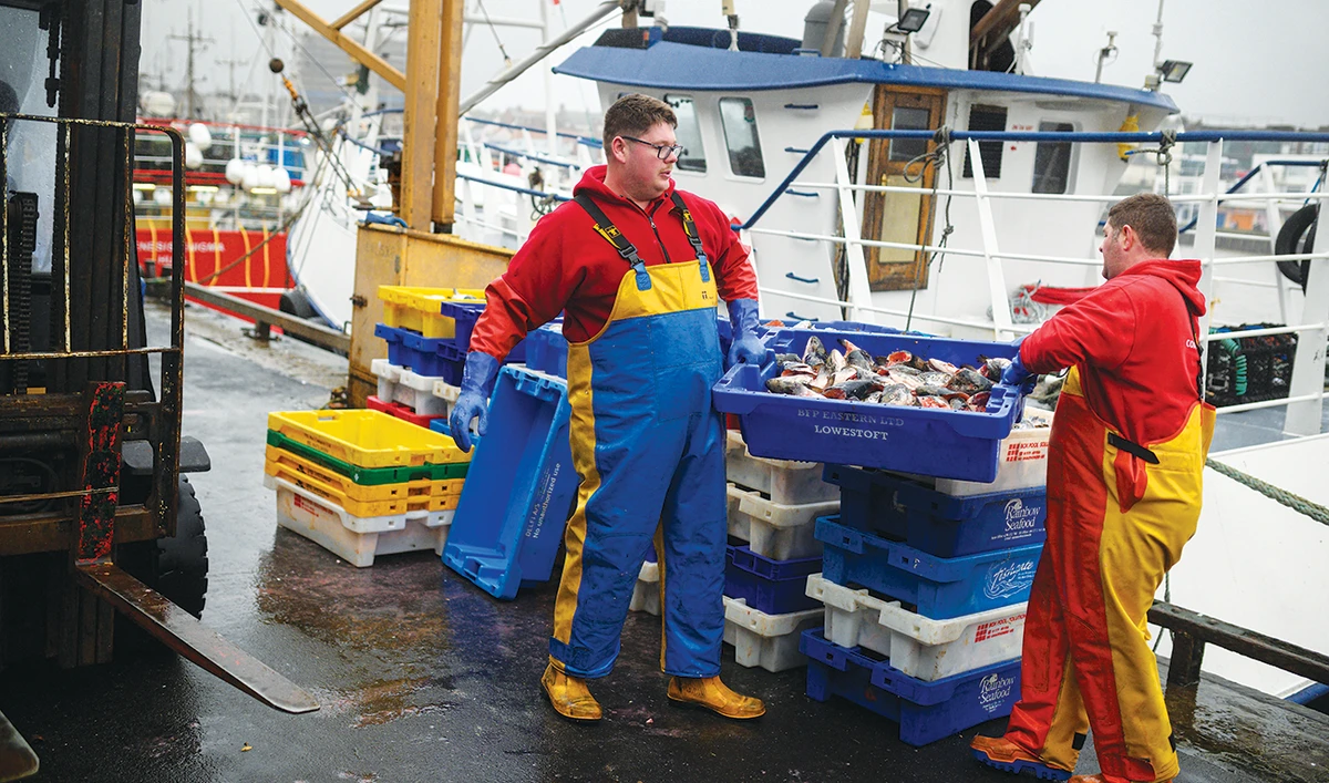 France threatens to turn lights off in Jersey over Brexit fish row