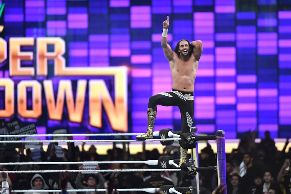 Saudi wrestling favorite Mansoor convinces fellow WWE stars to pick a winner in SPL title race