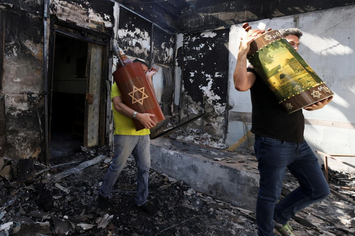 Israel declares curfew in Arab-Jewish town hit by violence