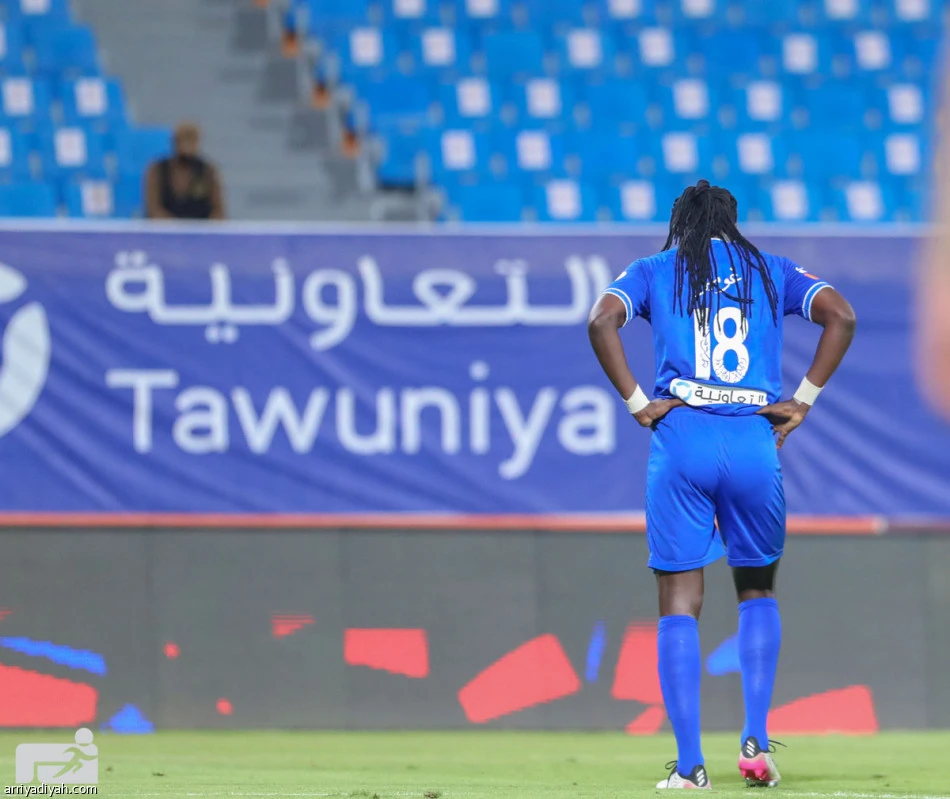 Al-Hilal could only draw 1-1 with Al-Batin after French forward Gomis missed a stoppage time penalty. (SPL)