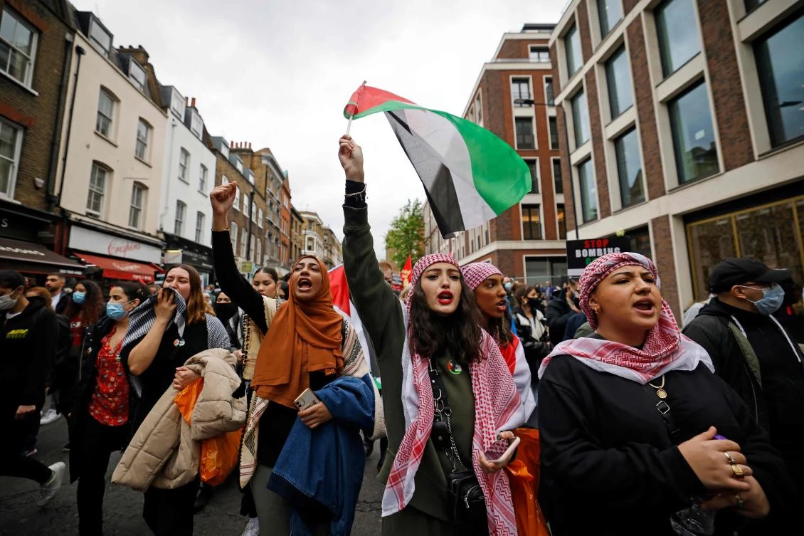 Pro-Palestinian activists demonstrate in support of the Palestinian cause in London on May 15, 2021. (AFP)