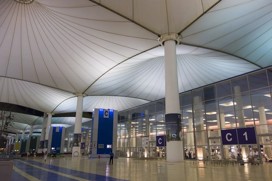 Saudi Arabia on Monday resumed international flights after a temporary ban was imposed to curb the spread of COVID-19. (Shutterstock)