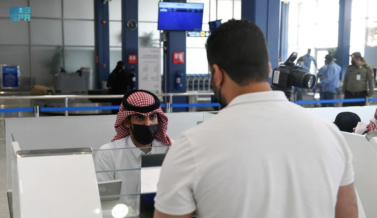 Saudi Arabia announced 13 deaths from COVID-19 and 1,213 new infections on Wednesday. (File/SPA)