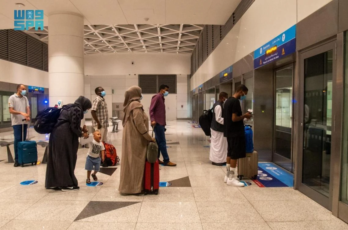 Saudi Arabia announced 13 deaths from COVID-19 and 1,330 new infections on Thursday. (File/SPA)