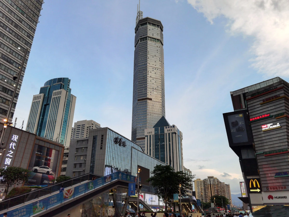 China closes skyscraper as cause of shaking is investigated
