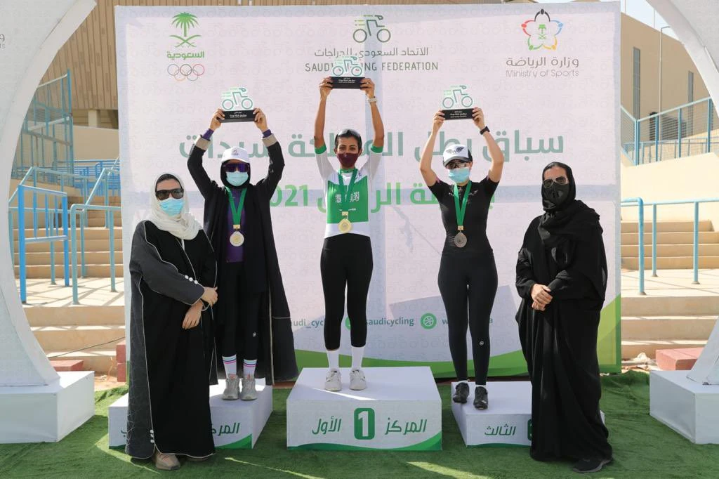 Saudi cyclist Ahlam Al-Zaid won the Women’s Cycling Championship, which was hosted at King Saud University in Riyadh by the Saudi Cycling Federation. (Twitter: @saudi_Cycling)