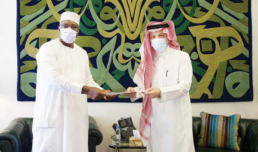 King Salman receives message from Equatorial Guinea president