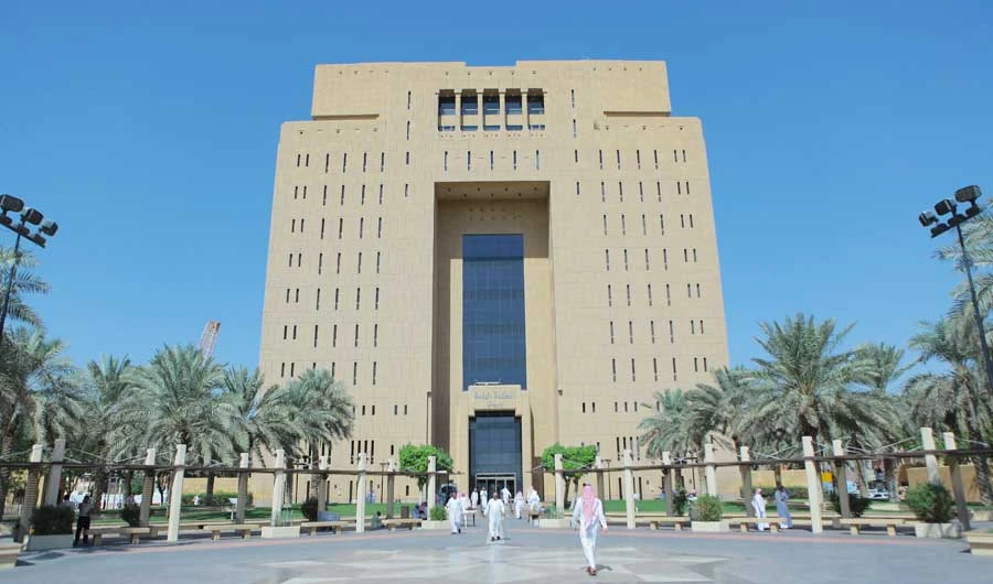 If written and approved by the court, all that the father has requested should be followed, otherwise the waiver becomes invalid and the victim’s family has the right to demand beheading. (SPA)