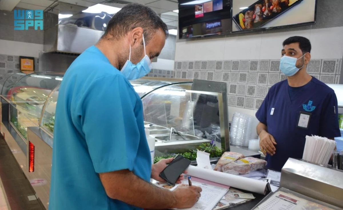 Saudi Arabia announced 11 deaths from COVID-19 and 1,215 new infections on Friday. (File/SPA)