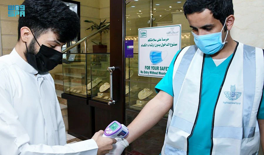 Field teams detected five violations of instructions issued by authorities as part of their efforts to address the pandemic. (SPA)