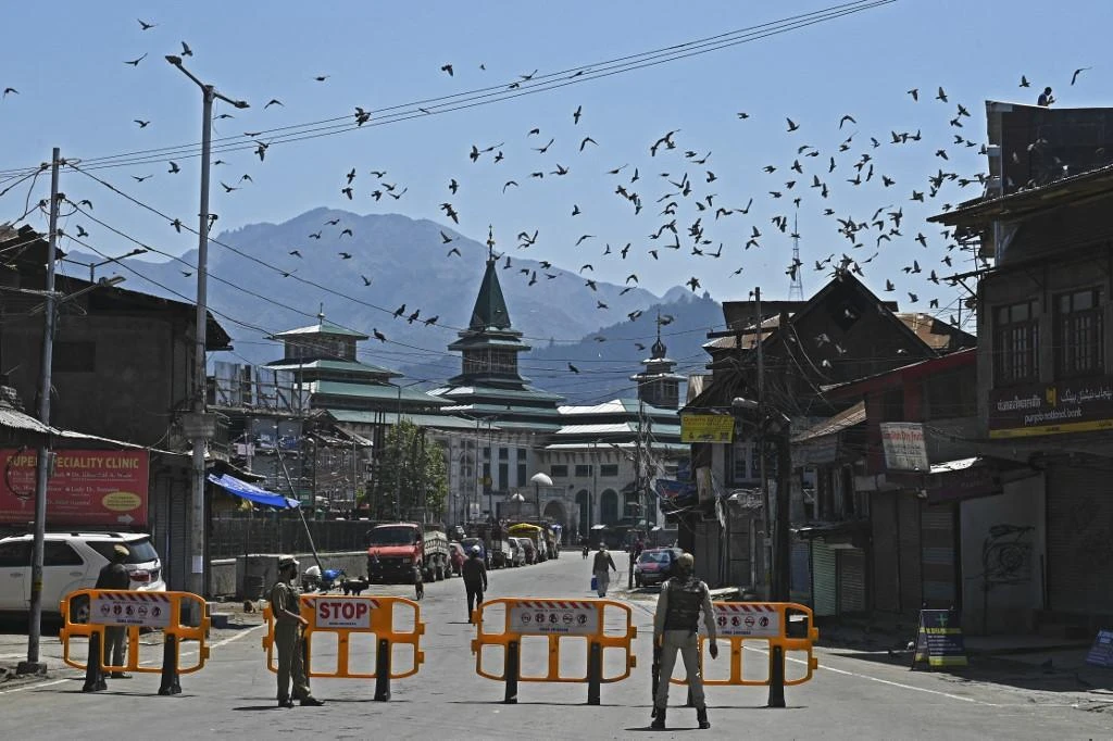 Khan said Pakistan is ready to restart talks with India if Delhi provides a roadmap toward restoring the previous status of Kashmir. (File/AFP)