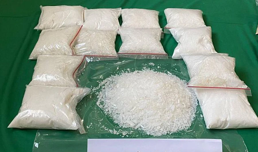Saudi authorities arrest two in major drugs bust