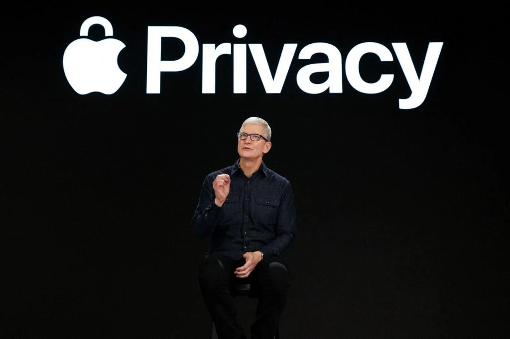 Apple adds virtual IDs on iPhone, video plans that rival Zoom, Teams