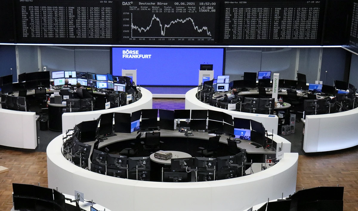 Travel, real estate stocks take European shares to fresh peaks