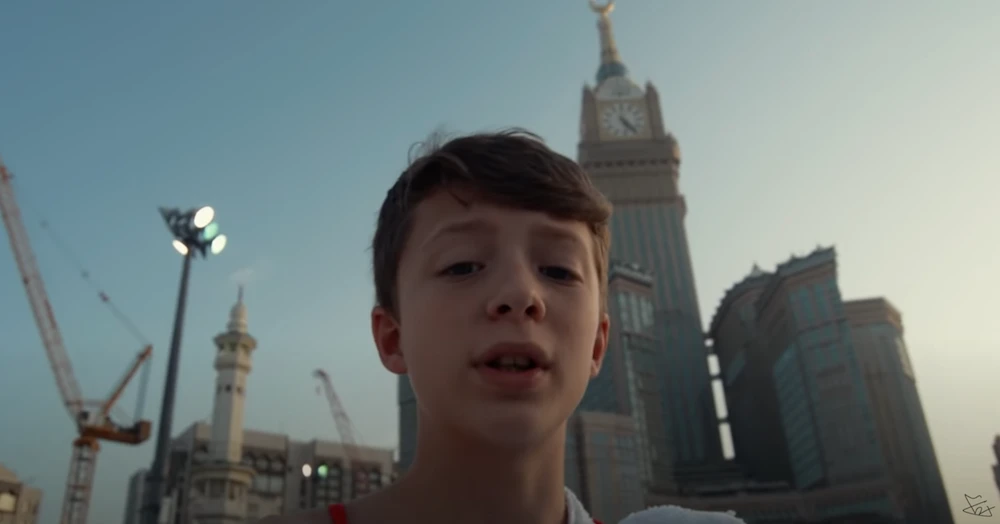 This British YouTuber is showing the world what life in Saudi Arabia is really like