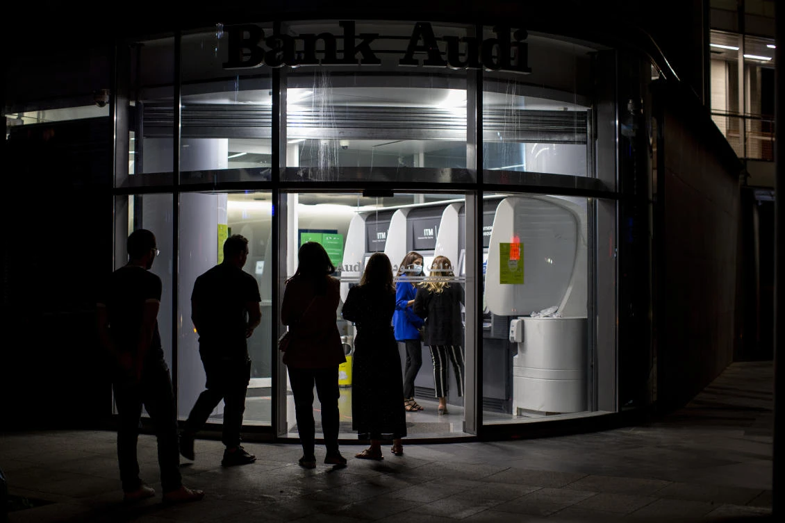 Lebanon currency hits new low