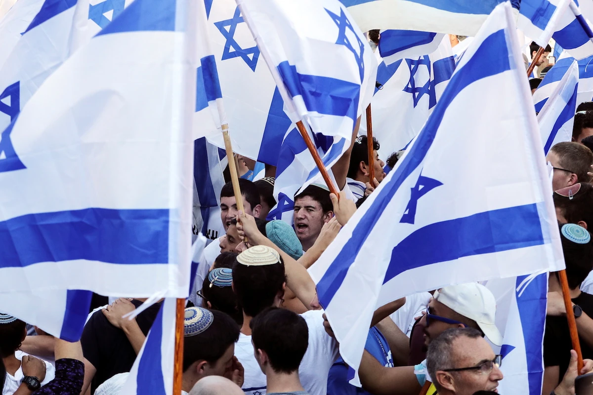 Israeli nationalists march in East Jerusalem under heavy police presence