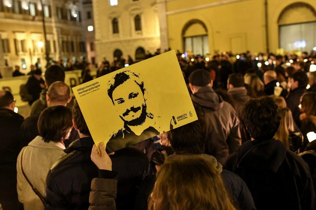 Egypt’s Public Prosecutor handed official copies of the public prosecution’s report on the murder of Italian student Giulio Regeni to the Italian envoy in Cairo. (File/AFP)