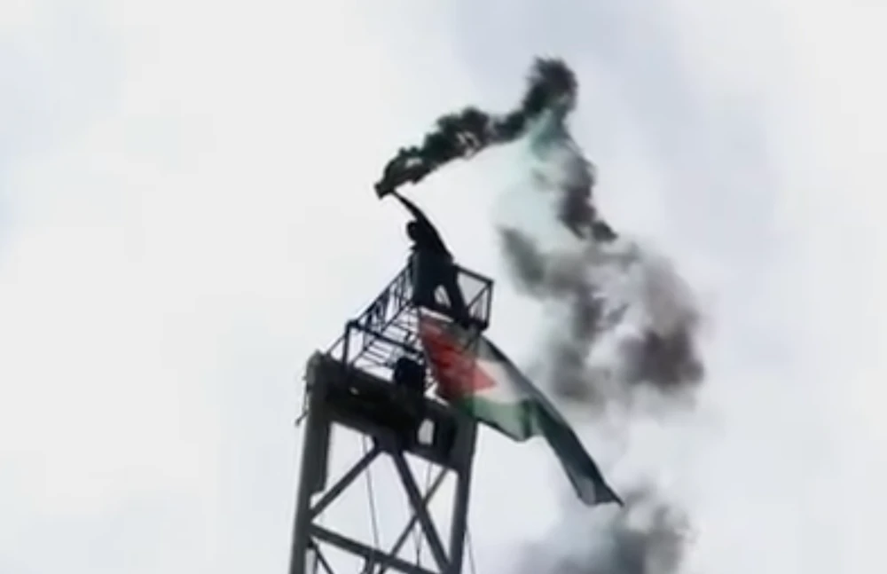 Nick Georges, 69, spent 30 hours up the tower crane. (Screengrab)