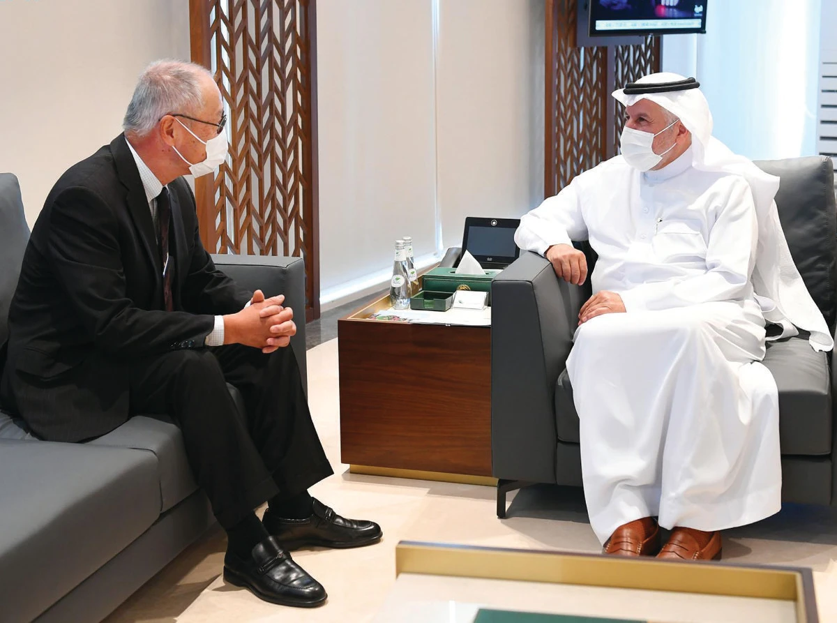 Dr. Abdullah Al-Rabeea, right, receives Japanese Ambassador Iwai Fumio in his office in Riyad. (SPA)