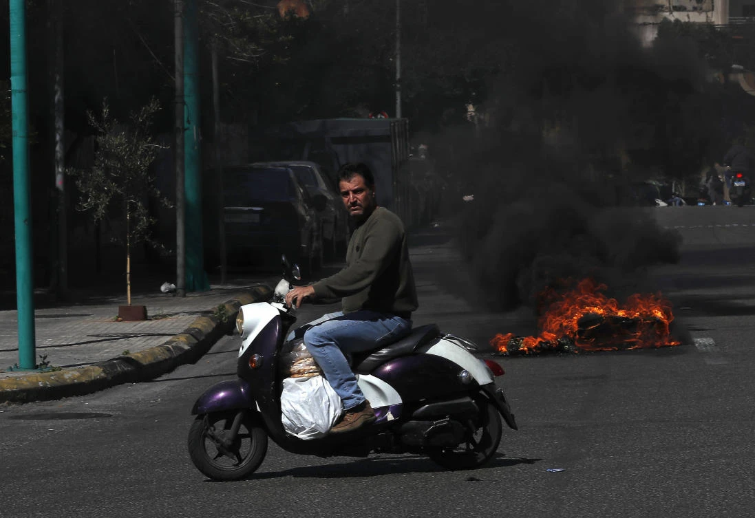 Lebanon again raises price of bread amid crippling crisis