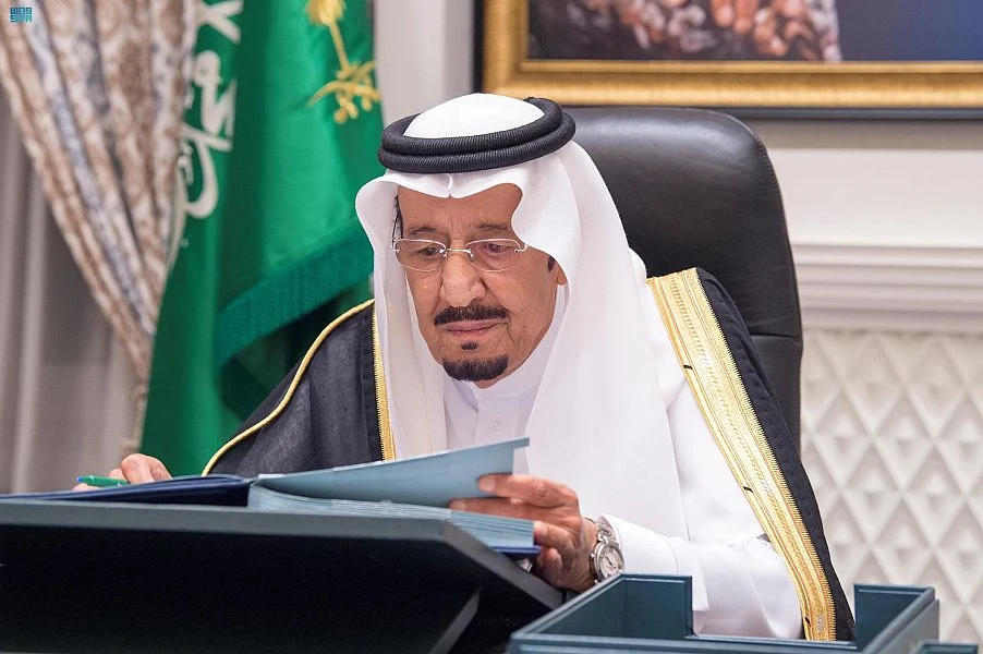 Saudi Cabinet authorizes finance ministry to issue licenses to STC Bank and Saudi Digital Bank