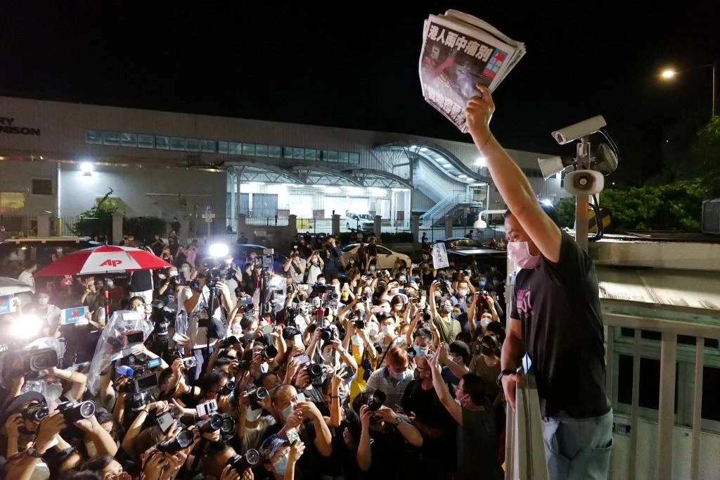 Heartbreak in newsroom as Apple Daily bids farewell to Hong Kong
