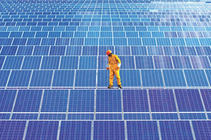 UAE may become first major oil exporter to target net zero by 2050