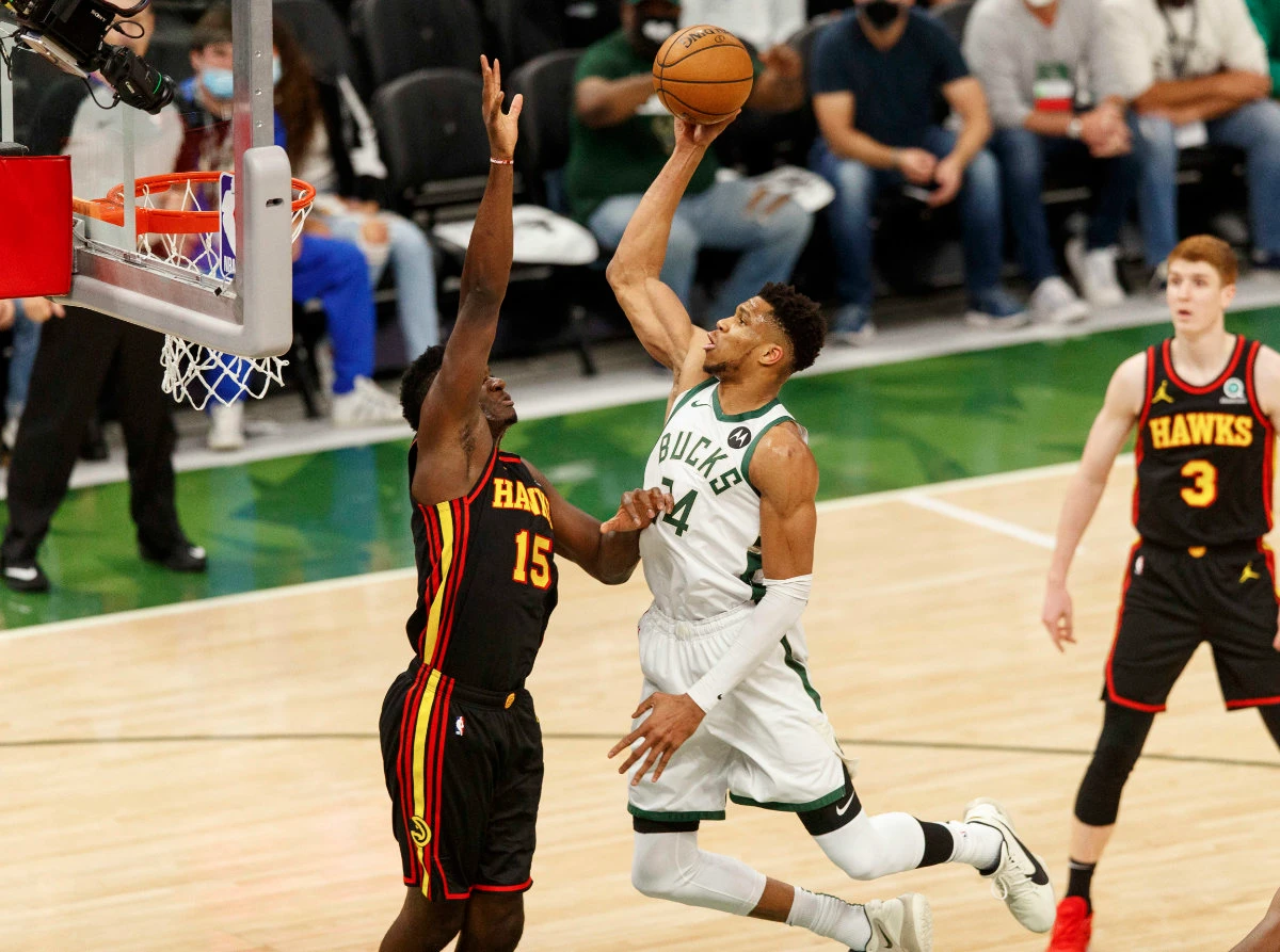 Bucks trounce Hawks 125-91 to tie NBA East finals at 1-1