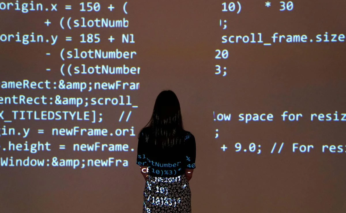 Bids soar to $2.8 million for World Wide Web code NFT