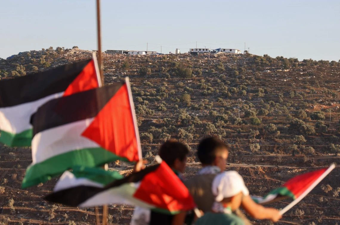 Israeli settlers agree to leave flashpoint West Bank outpost