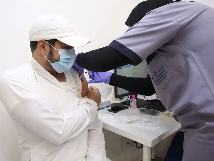 Abu Dhabi has announced that a wide range of public places will soon be accessible only to those vaccinated against the coronavirus. (Courtesy: Abu Dhabi SEHA/File Photo)