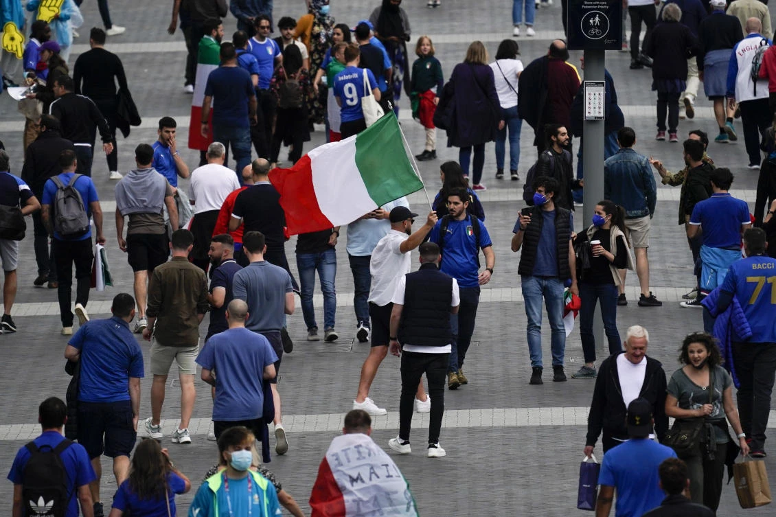 England fans urged not to fly to Rome for Euro 2020 quarter-final