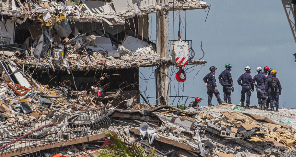 Hopes are dwindling that the hundreds of rescuers combing the oceanfront site will find anyone alive. (AFP)