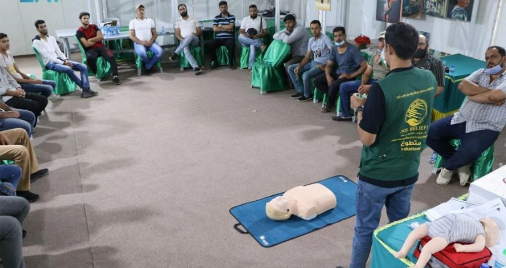 KSrelief, Saudi volunteers provide services to Syrian refugees