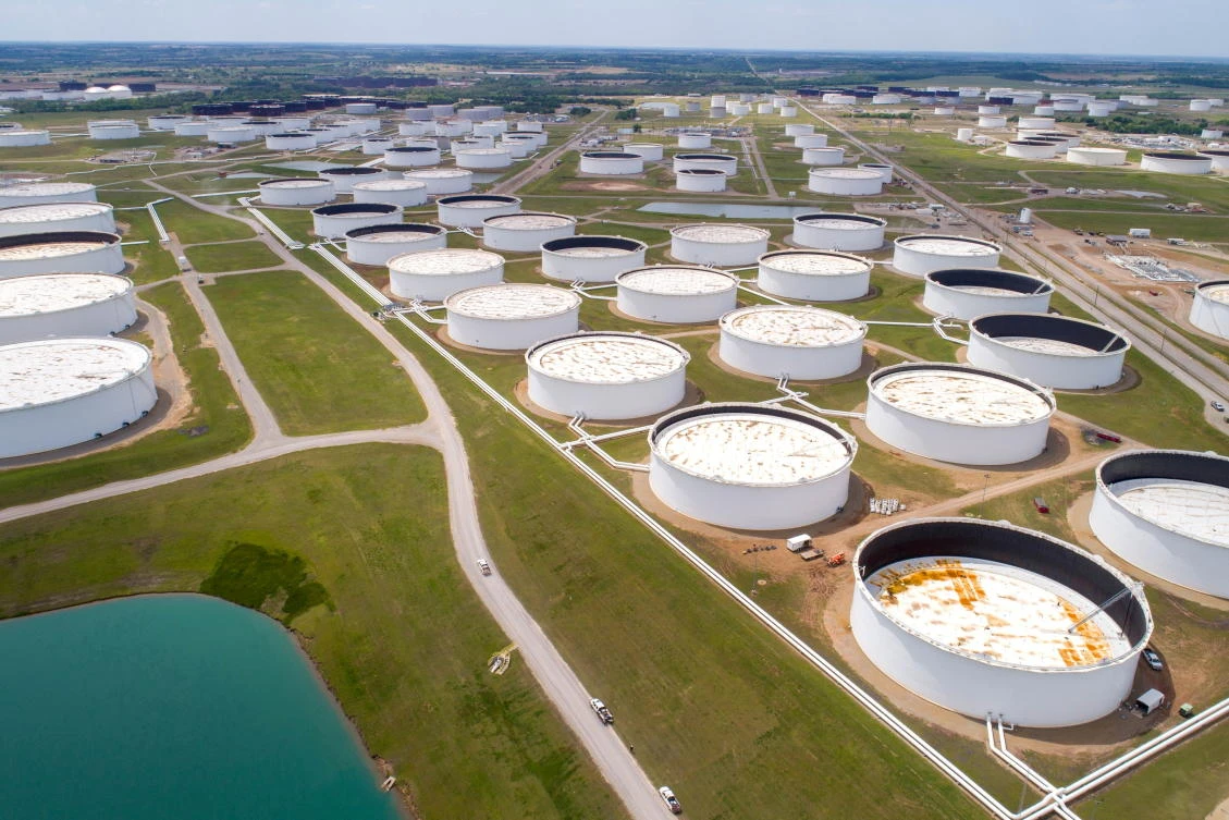 US shale firms hesitate to pump — or hedge — more, despite oil high prices